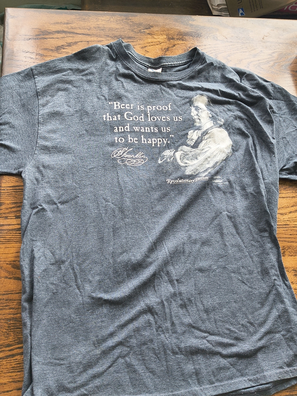 Gildan Gray Graphic T-Shirt with Benjamin Franklin Quote